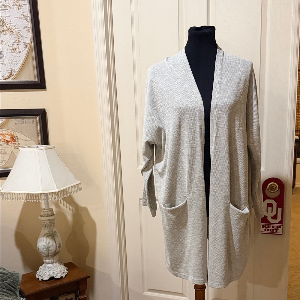 DONNI. Ribbed Knit Cardigan in Gray. OSFA - Picture 2 of 10